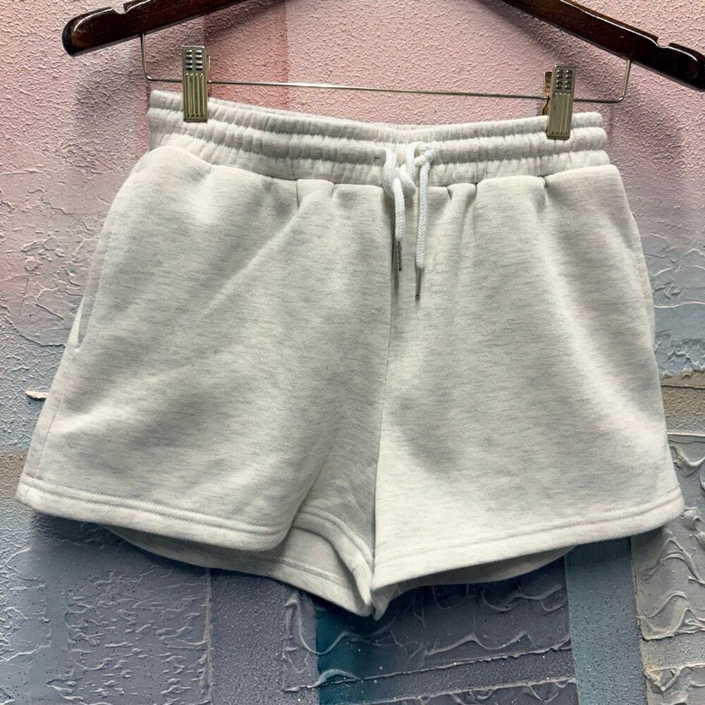 Neutral Ground S Light Gray Sweat Shorts Sporty Preppy Coastal Quiet Luxury